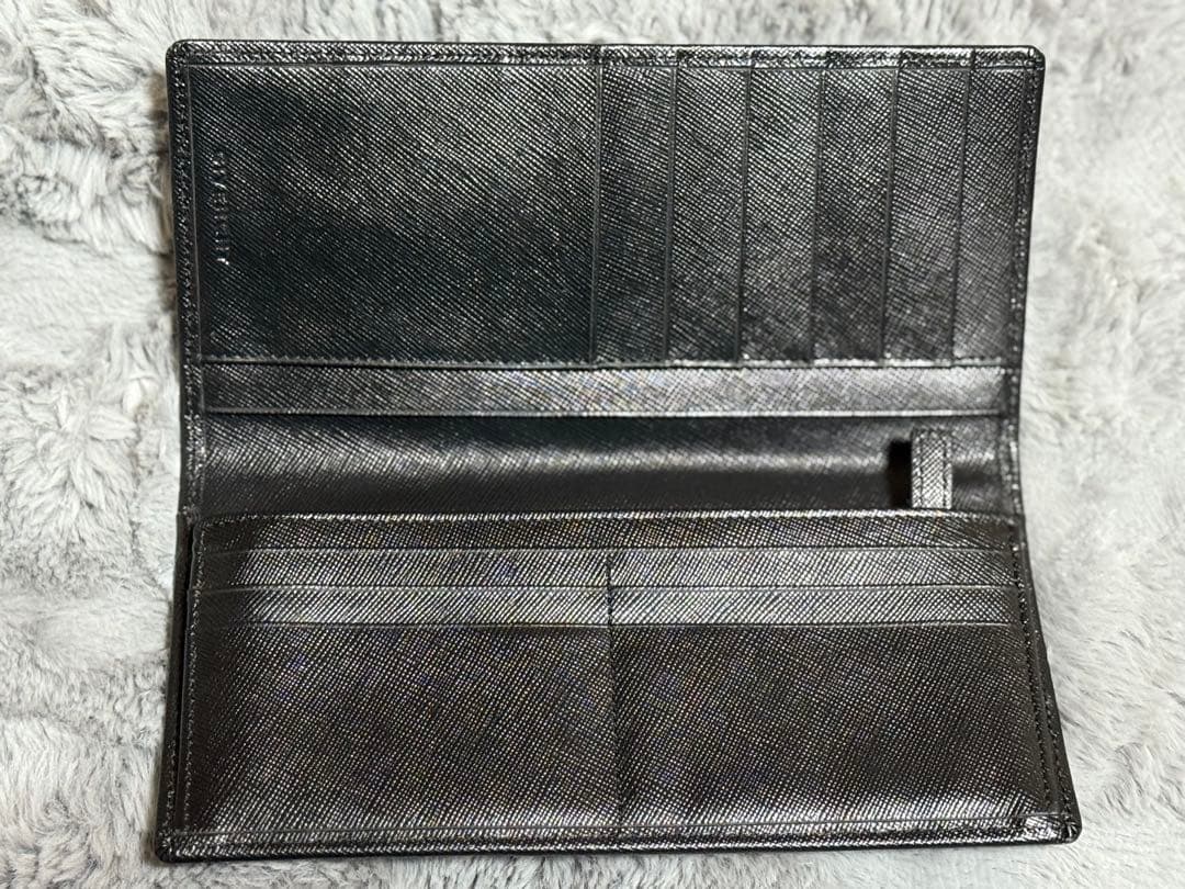 ✴︎GIVENCHYジバンシー✴︎未使用 メンズ 長財布 ブラック