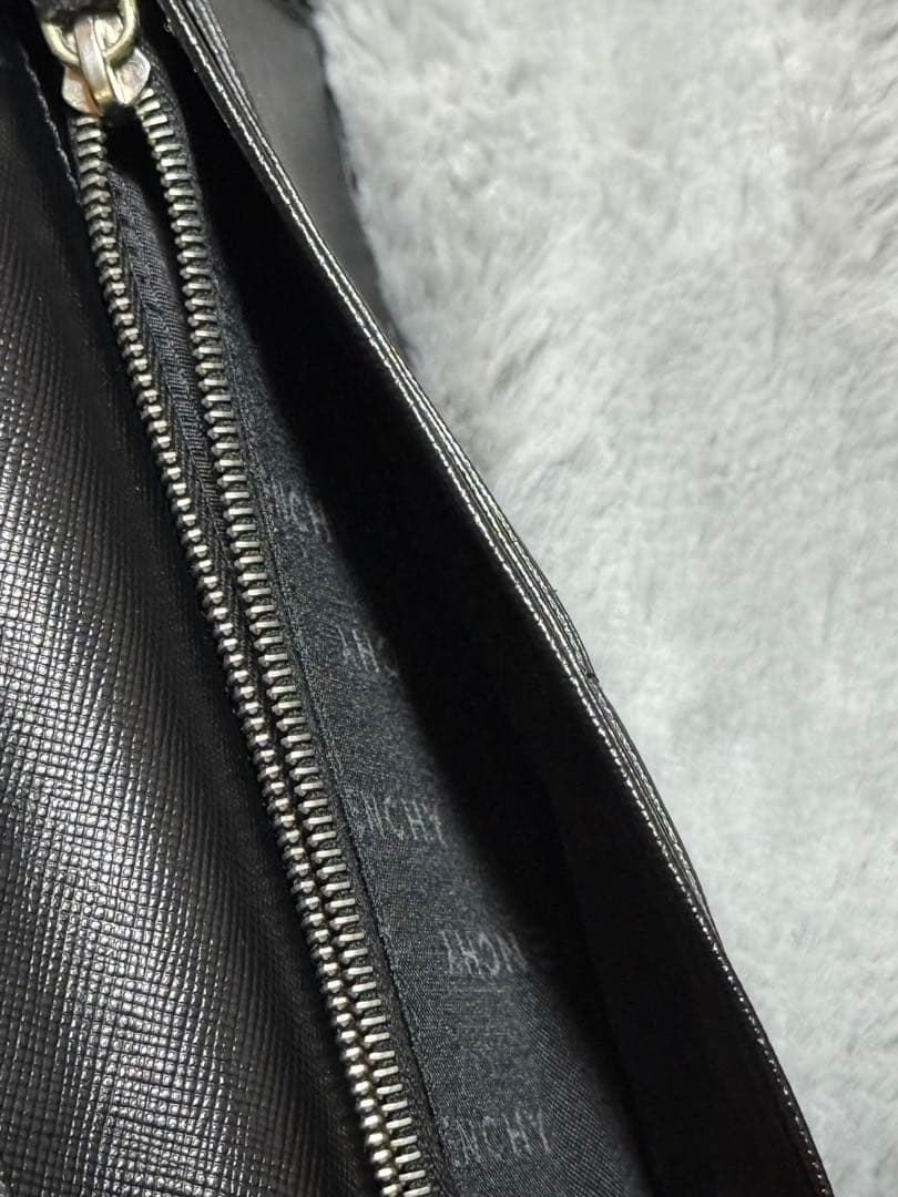 ✴︎GIVENCHYジバンシー✴︎未使用 メンズ 長財布 ブラック
