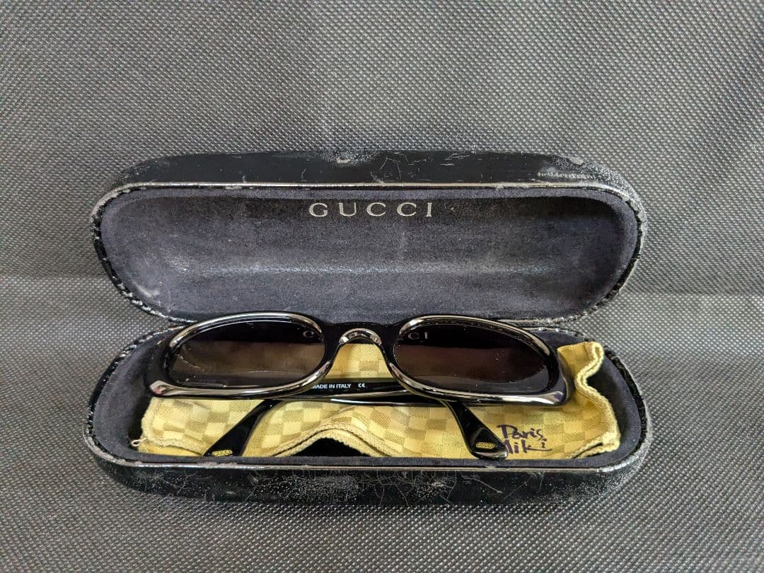 マ*ズ様 GUCCI サングラス 黒 メガネ ケース付 ヴィンテージ