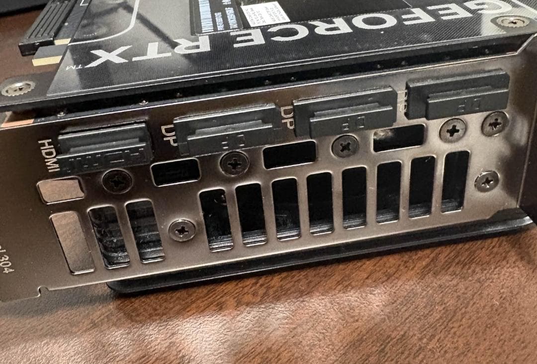 グラフィックボード・グラボ・ビデオカード ASUS GeForce RTX 5060 Ti 16GB