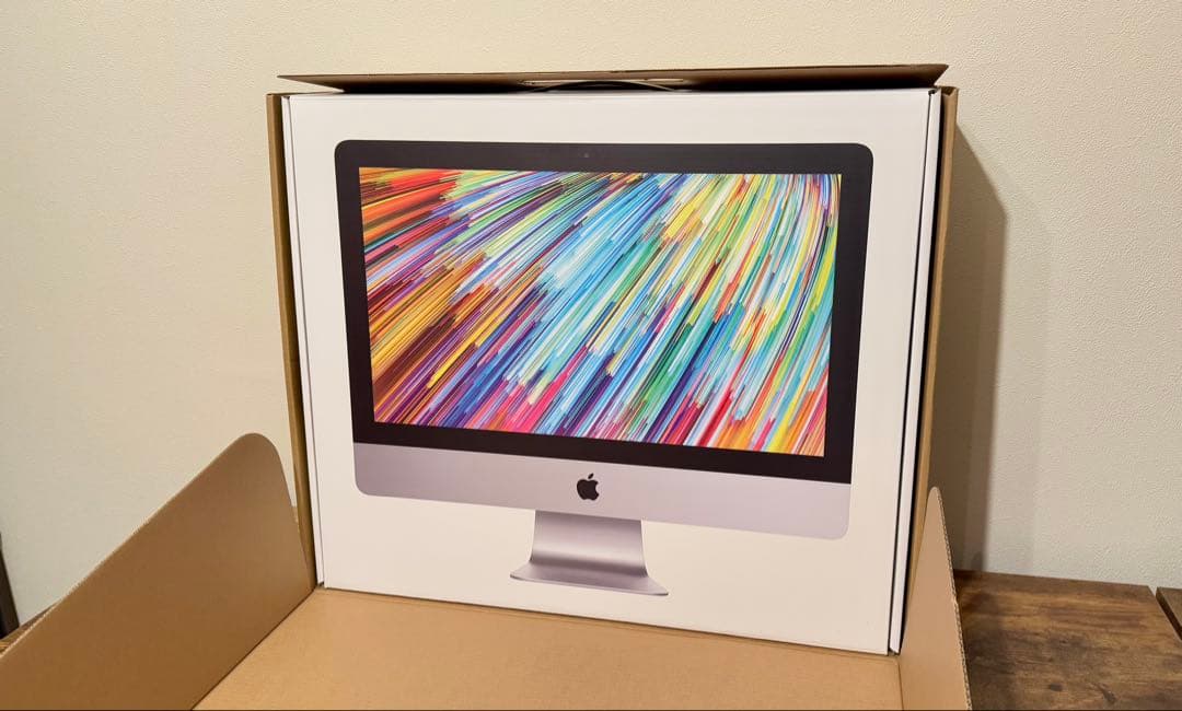 iMac 2019 Retina 4K 21.5インチ【USBハブおまけ】