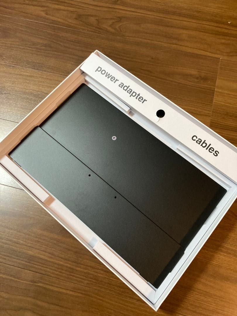 ポータブル モバイル モニター 18.5インチ 美品