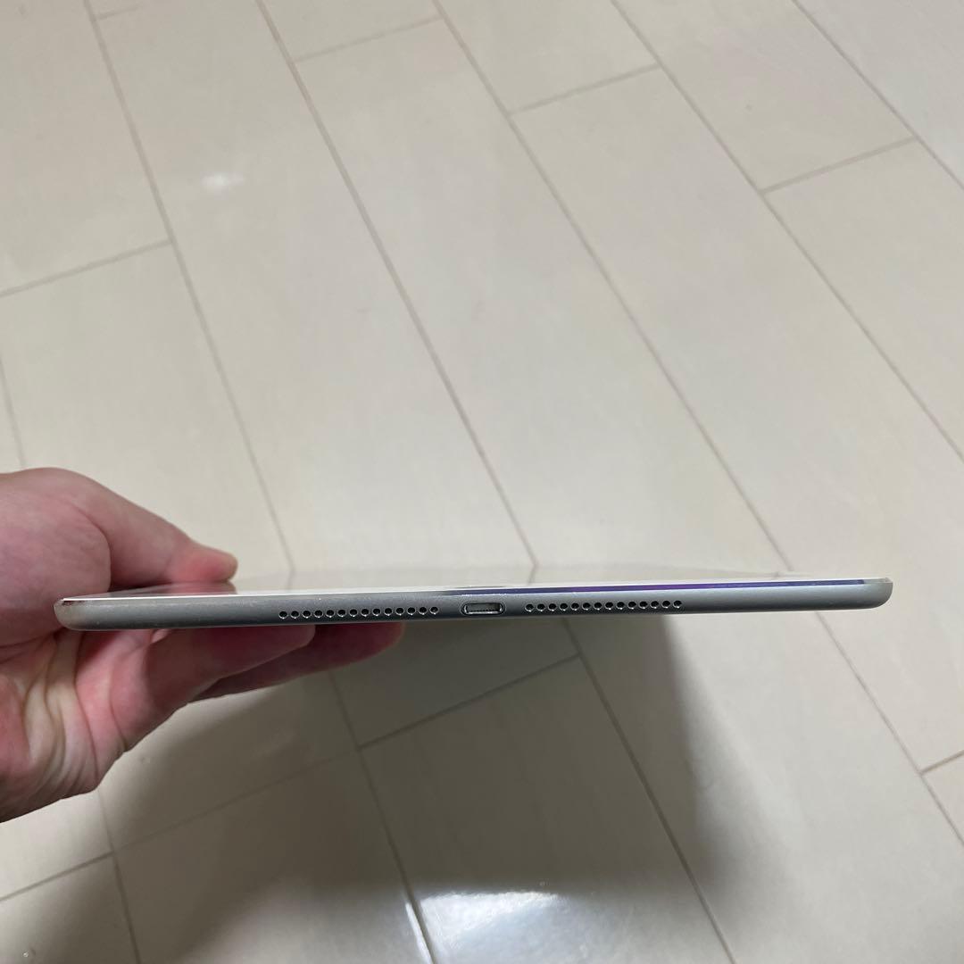 Apple iPad Air2シルバー 本体