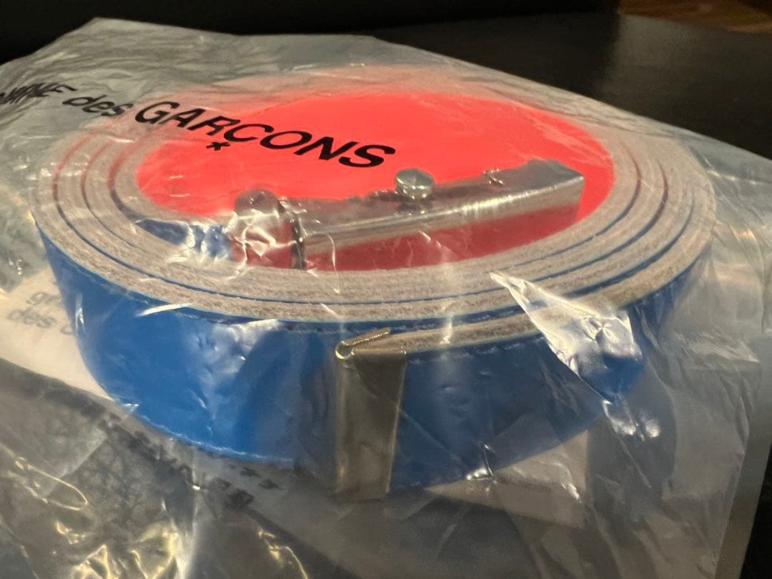 新品未開封★レア★CDGwalletコムデギャルソンSUPER FLUO青ベルト