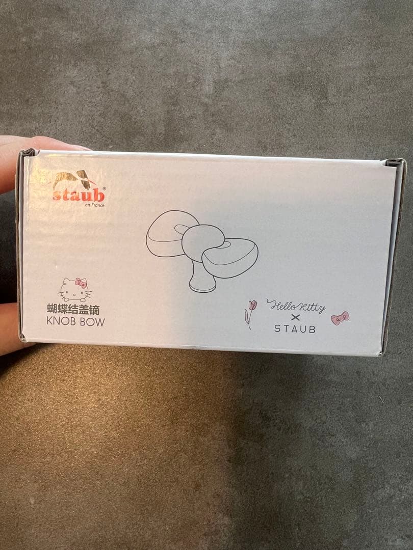 日本未発売　海外限定　ストウブ　ハローキティノブ　鍋・フライパン・スキレット