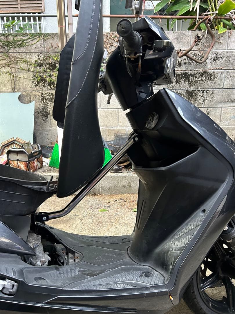 シグナスＸ　４型フレーム補強バーセンターバーワンオフシート対策品