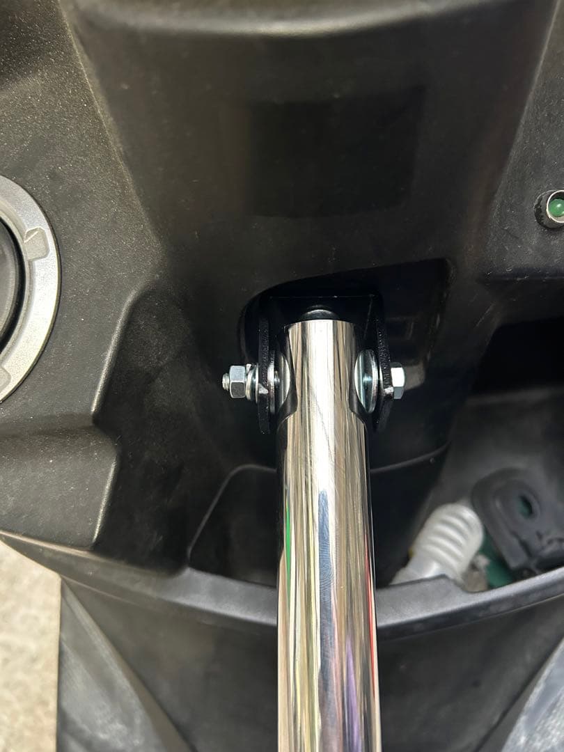 シグナスＸ　４型フレーム補強バーセンターバーワンオフシート対策品