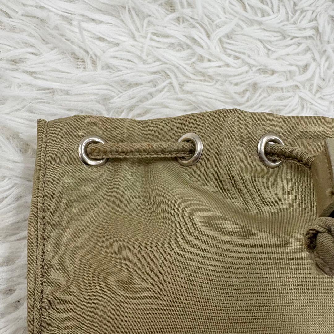 PRADA テスートナイロン 巾着バッグ アクセサリーポーチ カーキ 三角ロゴ