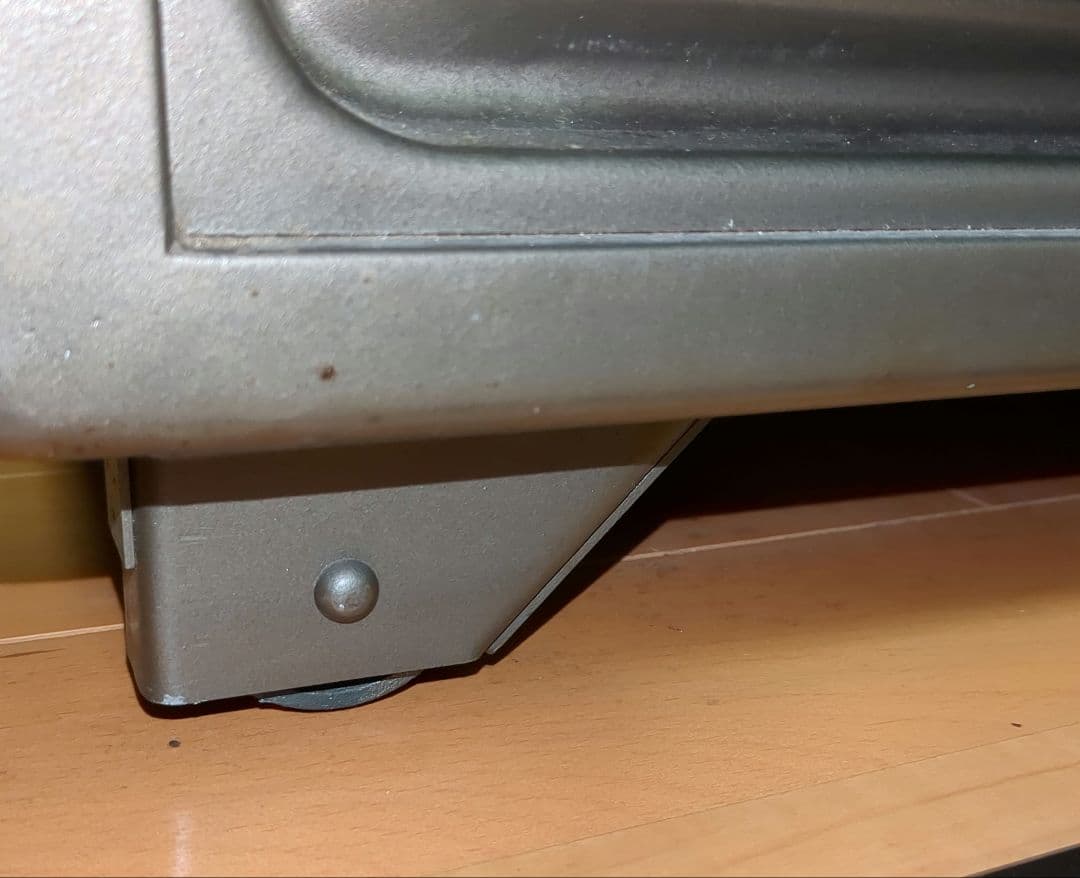 スチール製 耐火金庫 3段棚付き