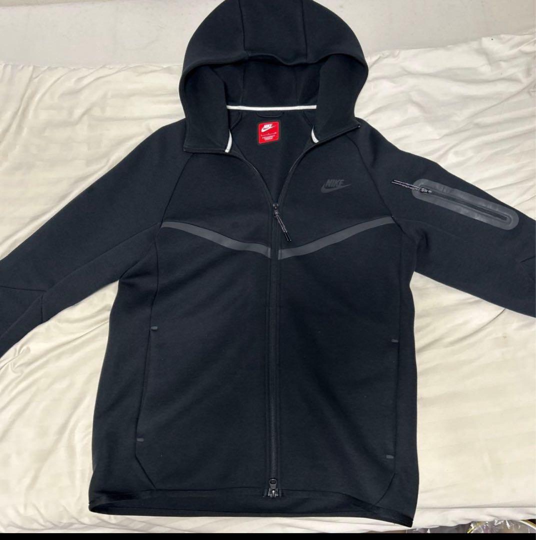 NIKE テックフリース　パーカー　黒　廃盤モデル