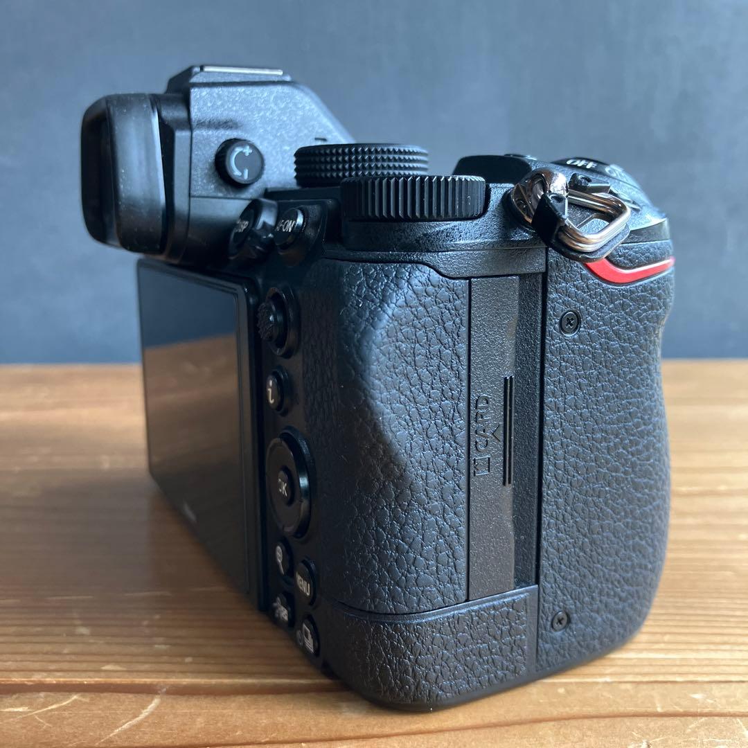 デジタルカメラ Nikon Z5