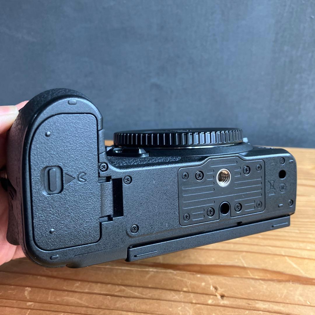 デジタルカメラ Nikon Z5