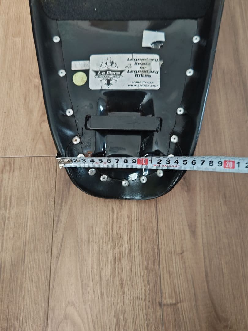 スポーツスター　Le Pera製　シート