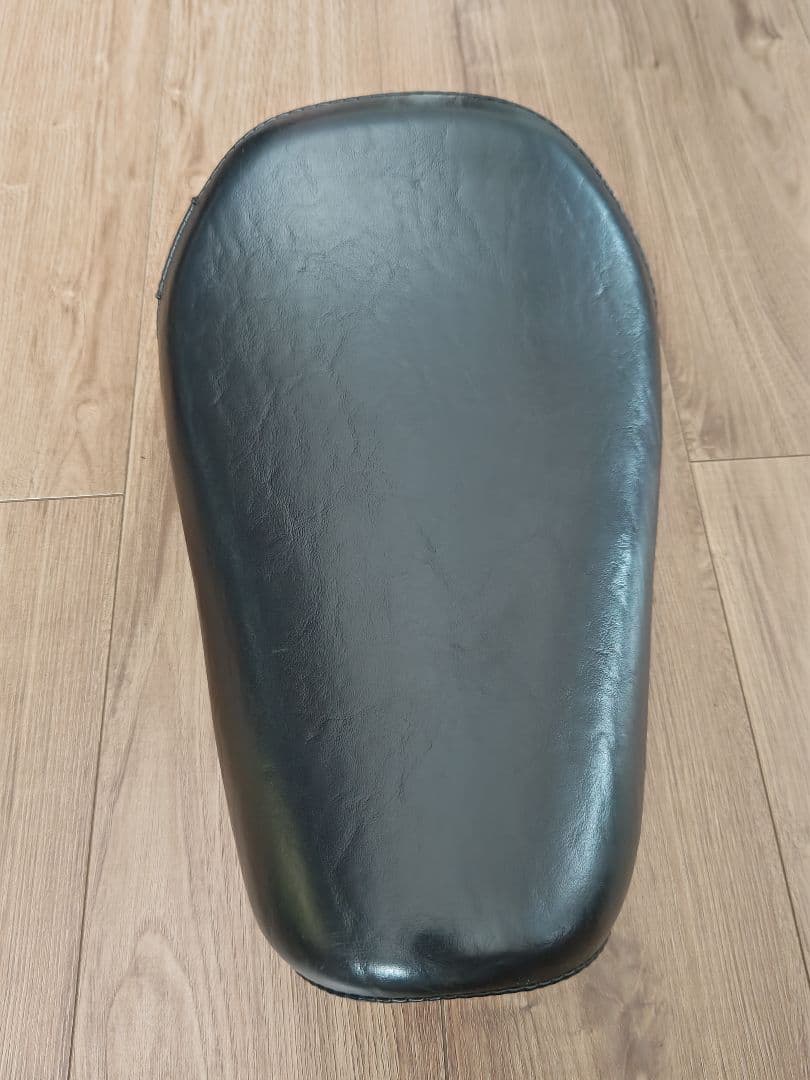 スポーツスター　Le Pera製　シート