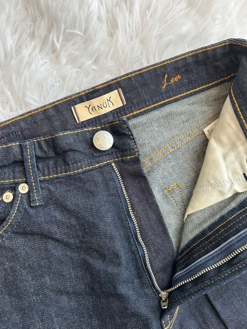 美品✨️人気モデルYANUK ボーイズストレートデニム Lea OWI 美脚デニム