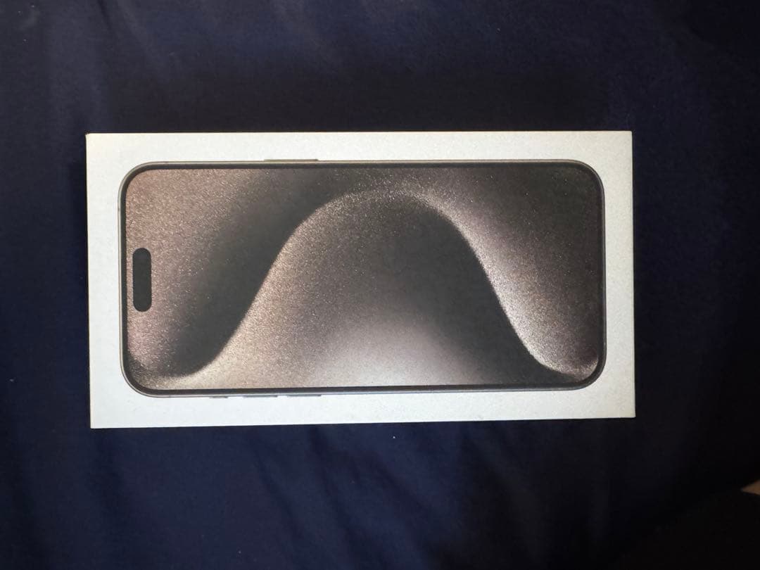 美品iPhone 15 Pro Max 256GB ナチュラルチタンニウム 本体