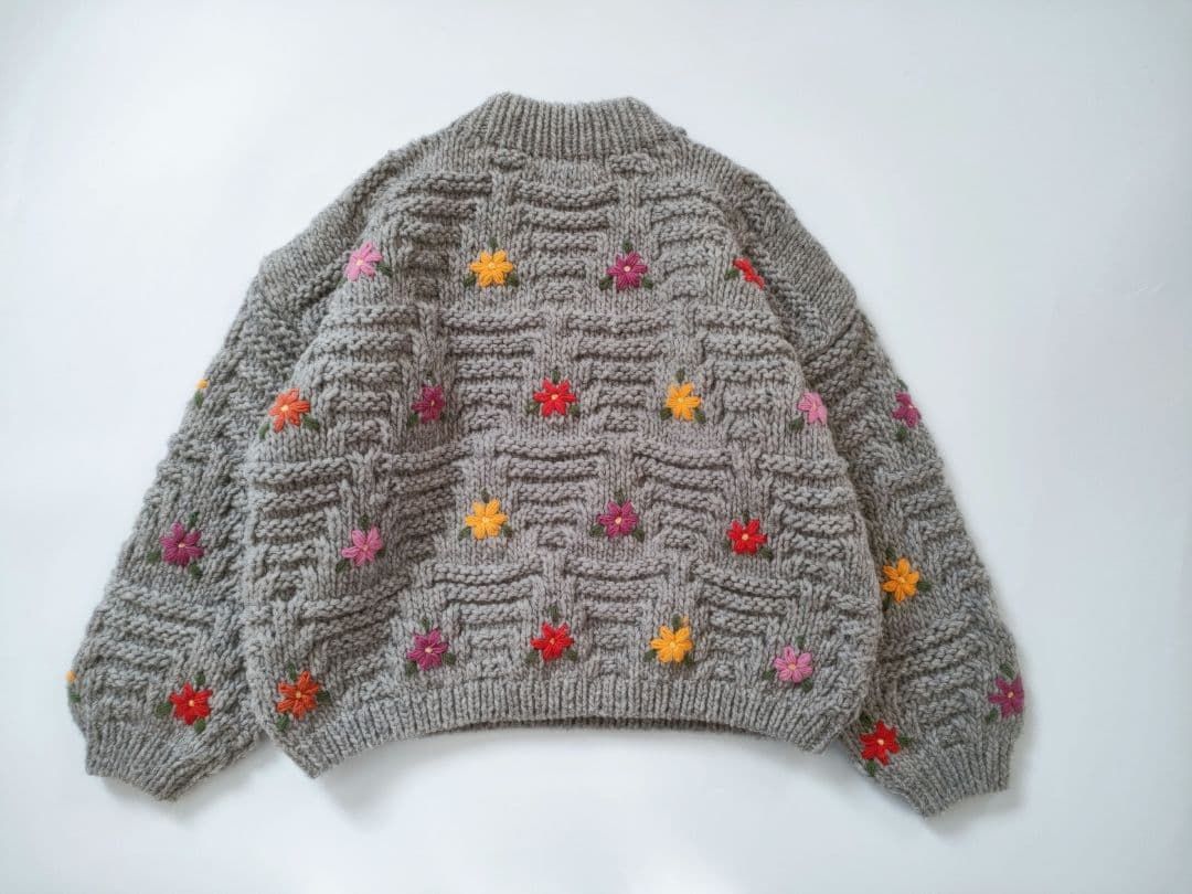 美品 イチアンティークス25AW 花刺繍ペルーハンドニットichi