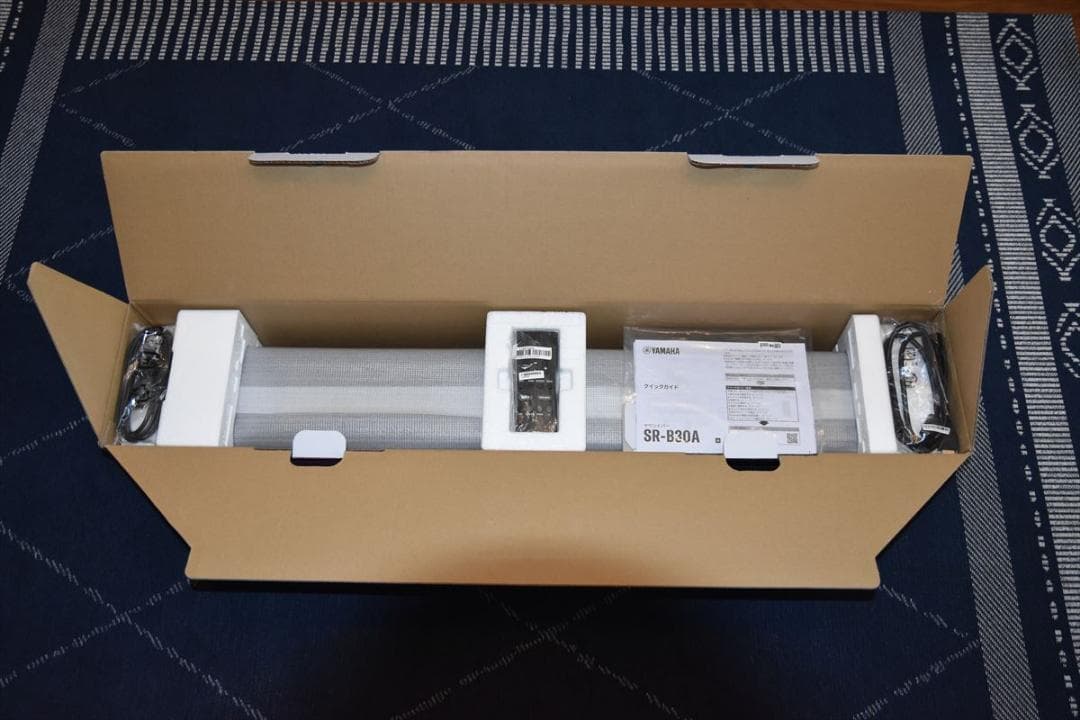 【2025年製】　サウンドバー　SR-B30A（B）　ブラック