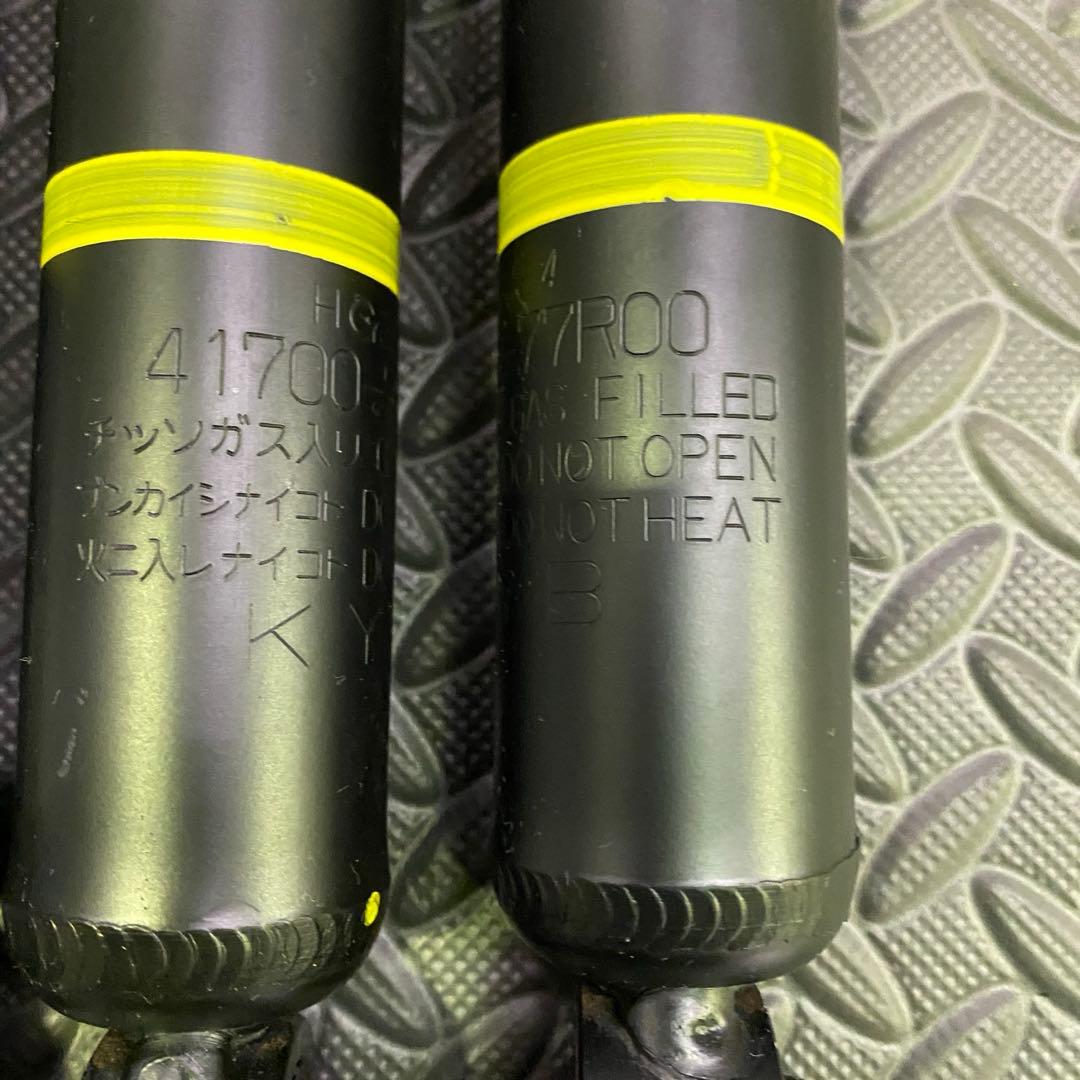 ジムニー　JB64 純正ショック　中古美品　４本セット