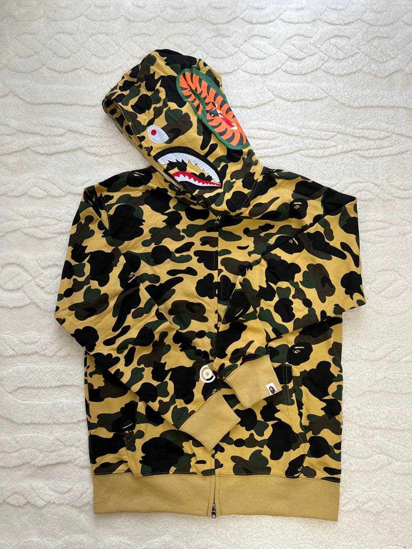 1*号様 A Bathing Ape カモフラージュ シャークフードパーカー