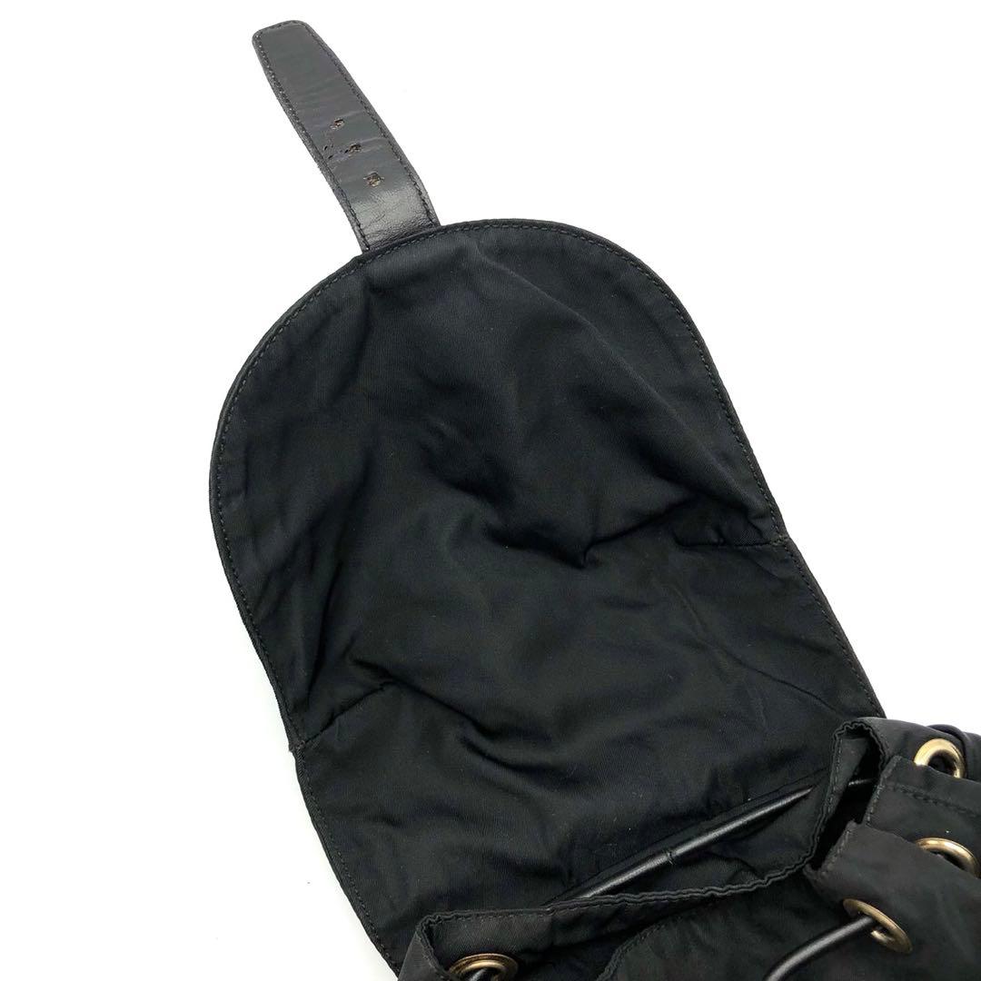 ✨超人気✨プラダ リュック ゴールドチェーン 三角ロゴプレート ナイロン 黒