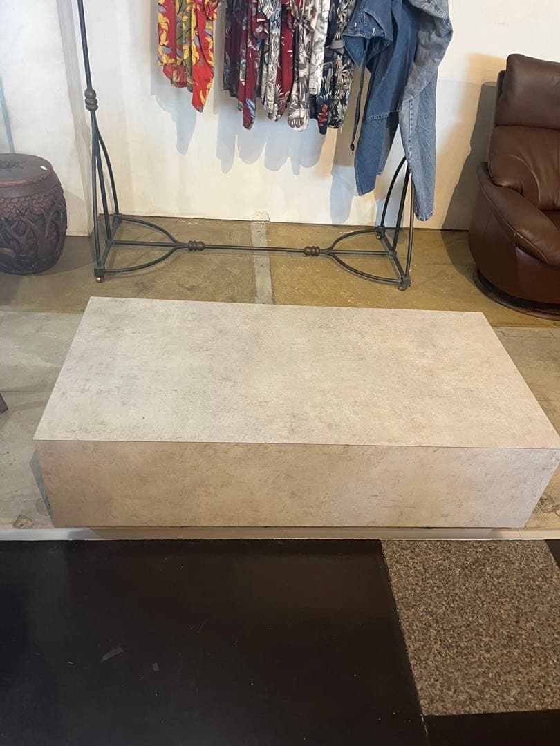 コンクリート調　ローテーブル