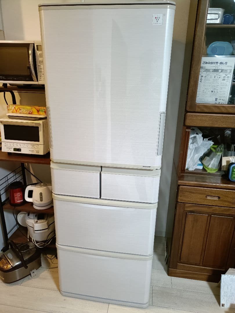 ebsn　SHARP 冷蔵庫 SJ-PW38Y-S 両開き384L 送料別