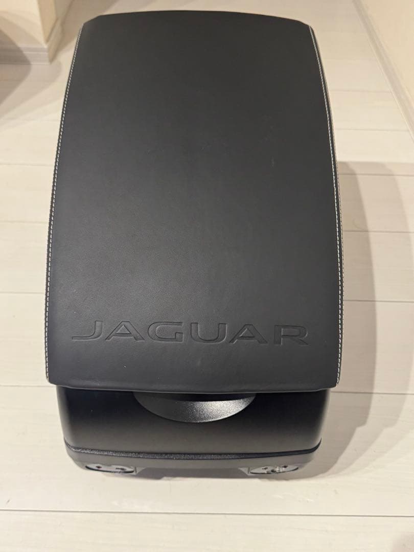 JAGUAR セントラルアームレストクーラー/ウォーマー　車載冷蔵庫