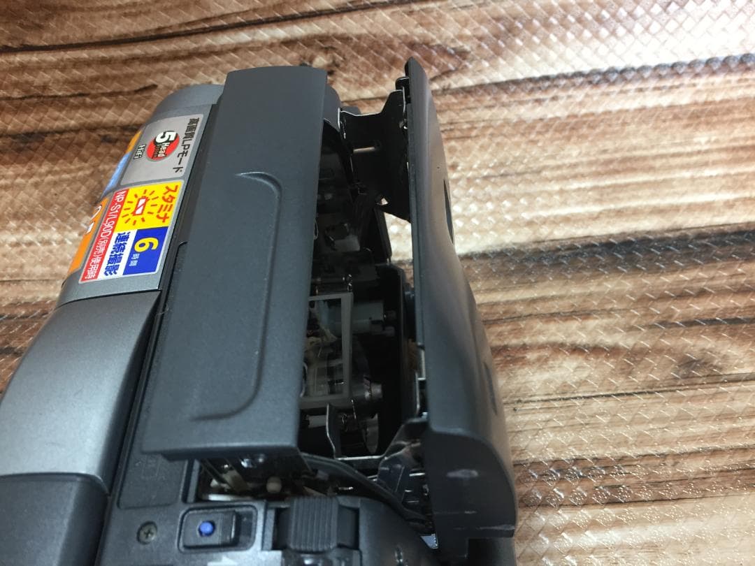 撮影再生ダビングOK　美品　SONY　CCD-TRV20　付属品有　Video8