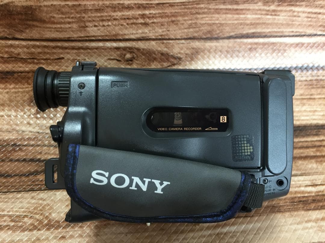 撮影再生ダビングOK　美品　SONY　CCD-TRV20　付属品有　Video8