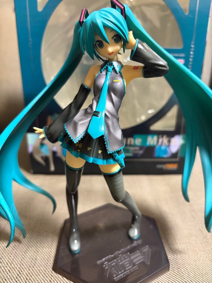 ボーカロイド初音ミクHatsune Miku 1/8スケールフィギュア