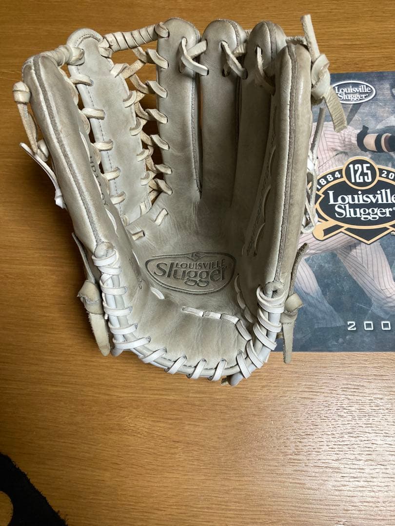 Louisville Slugger 硬式グローブ