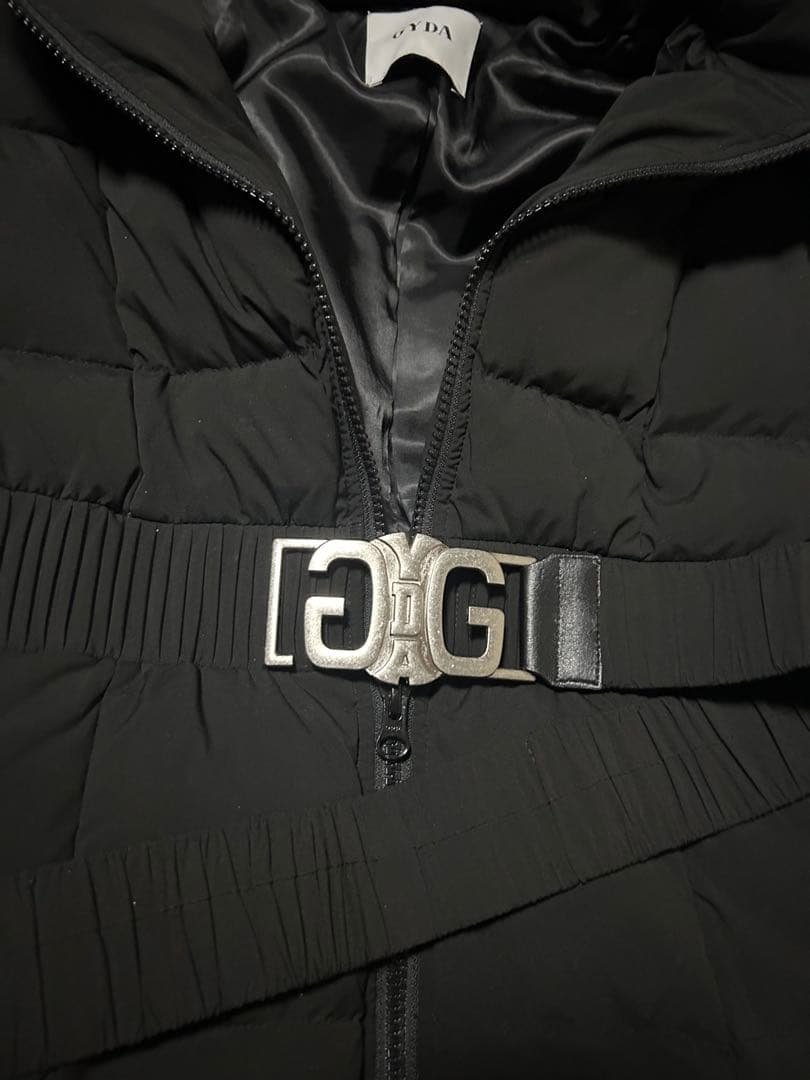 GYDA ブラック ダウンジャケット ファー付き ２０２３ 期間限定値下げ中