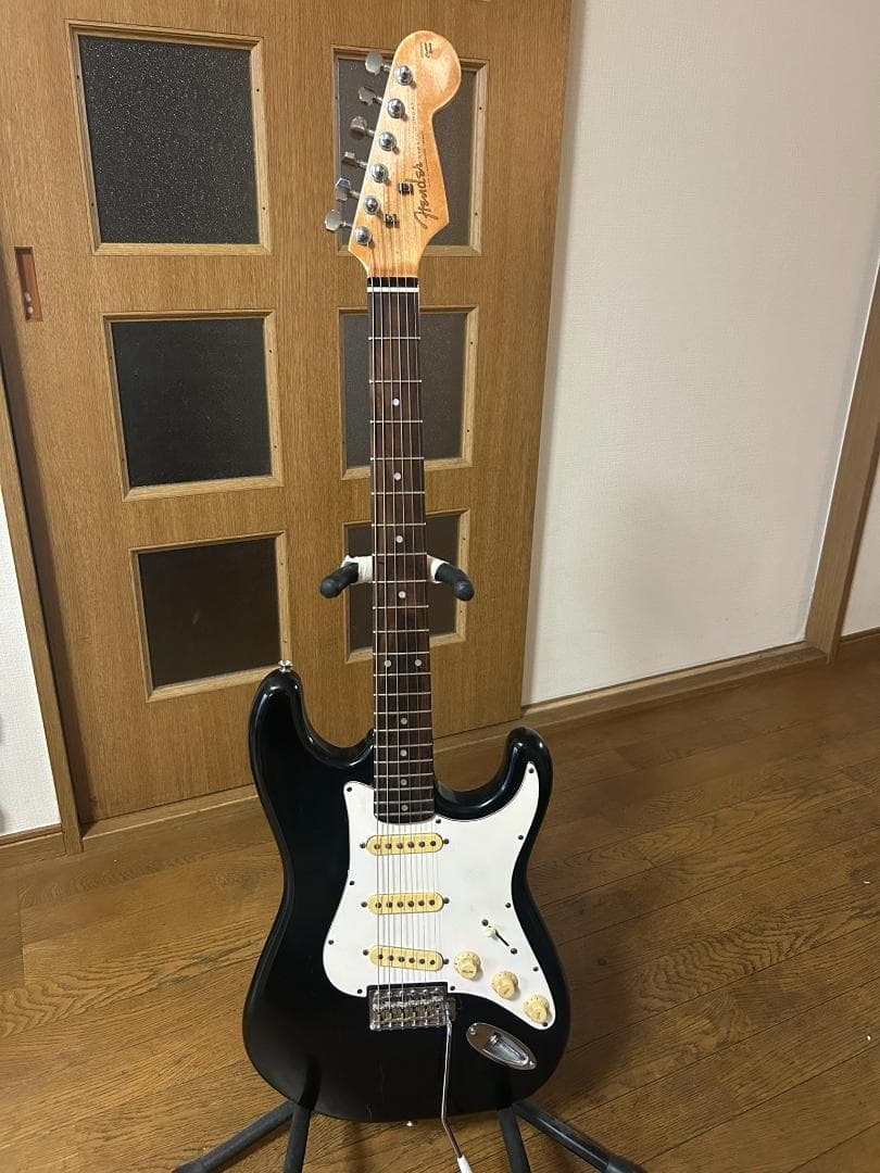 Y*e様 ジャパンビンテージ　改 ストラトモドキー　フレット新規打ち替え　ラッカ