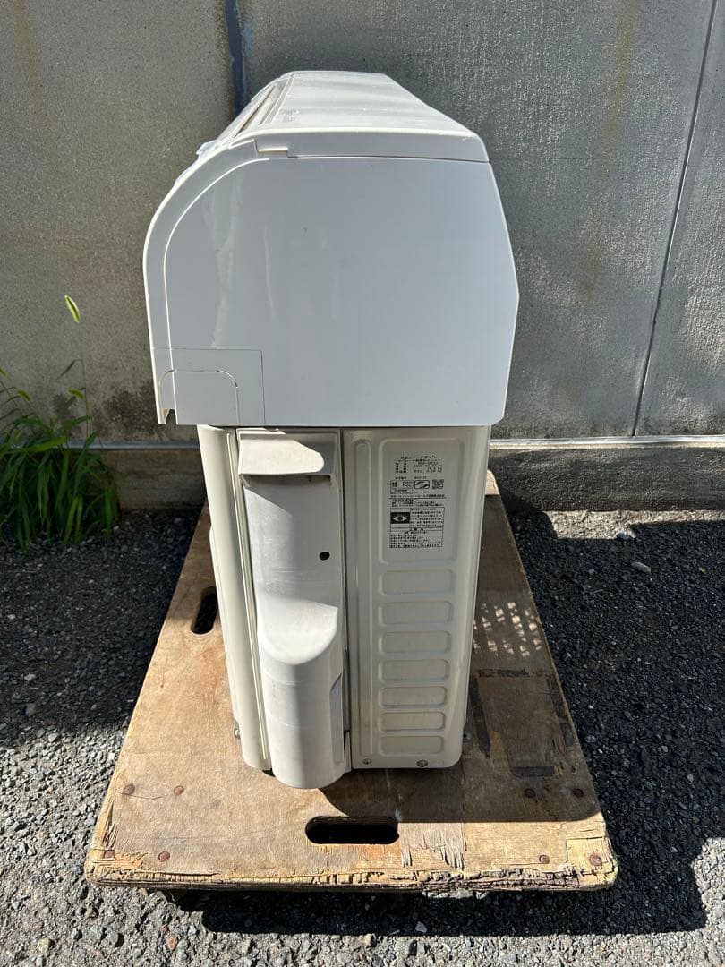 のずる 日立　白くまくんRAS-D22J-W エアコン 2019年式