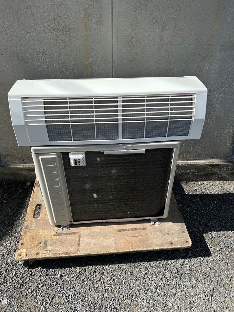 のずる 日立　白くまくんRAS-D22J-W エアコン 2019年式