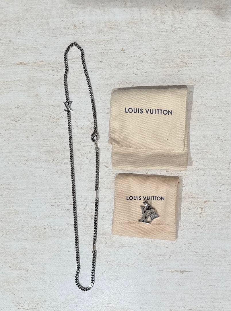 週末セール中‼️ルイヴィトン ヴィトンネックレス➕チャームセット