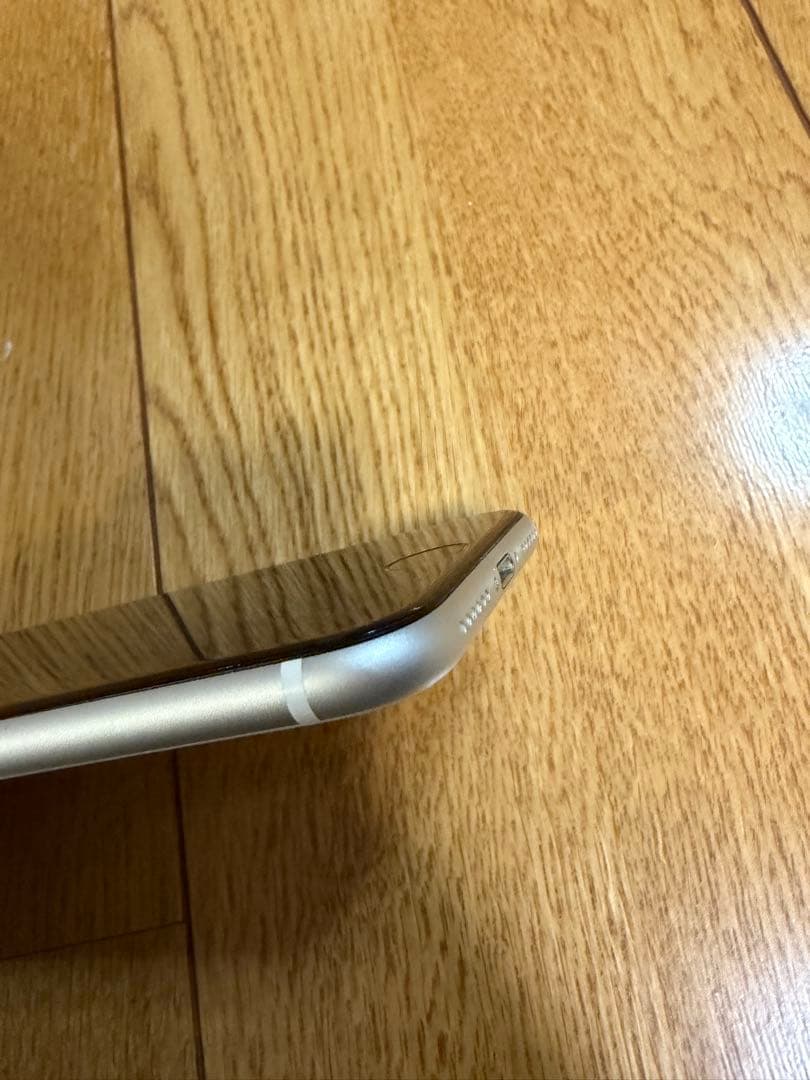 【再値下げ】iPhone SE2 純正箱と付属品あり　SIMフリー