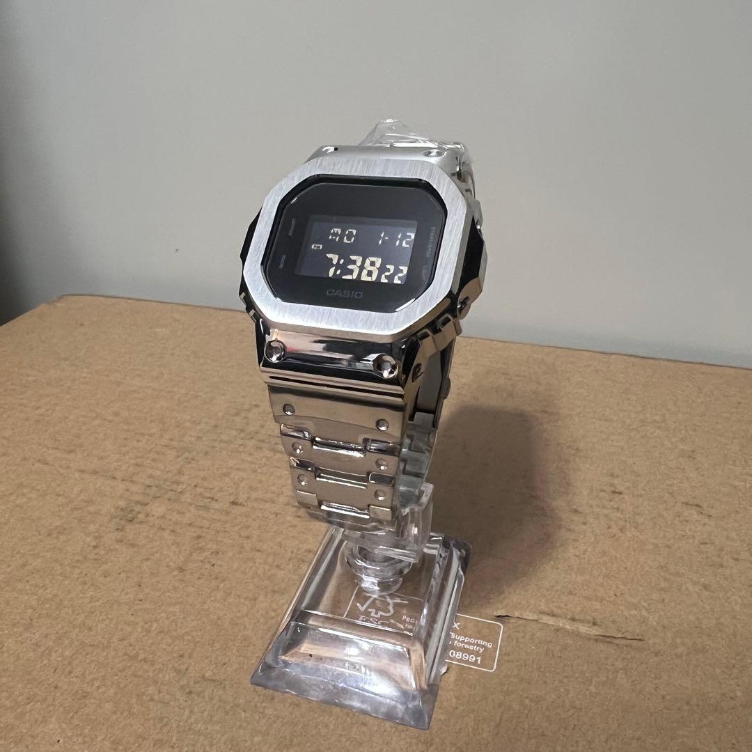 G-SHOCK DW-5600 メタルカスタム シルバー