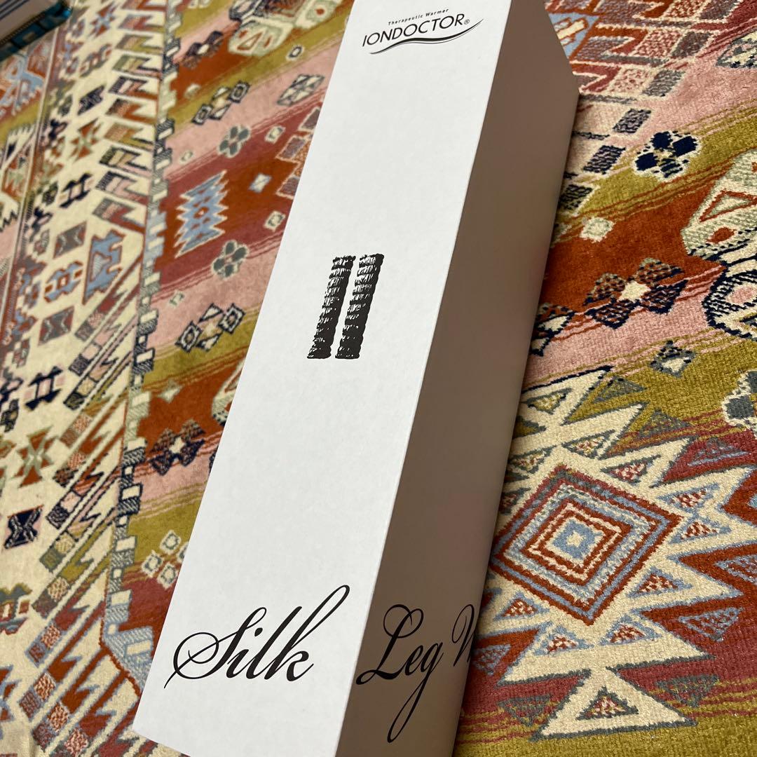 新品未使用ONDOCTOR サテン レッグウォーマー 黒