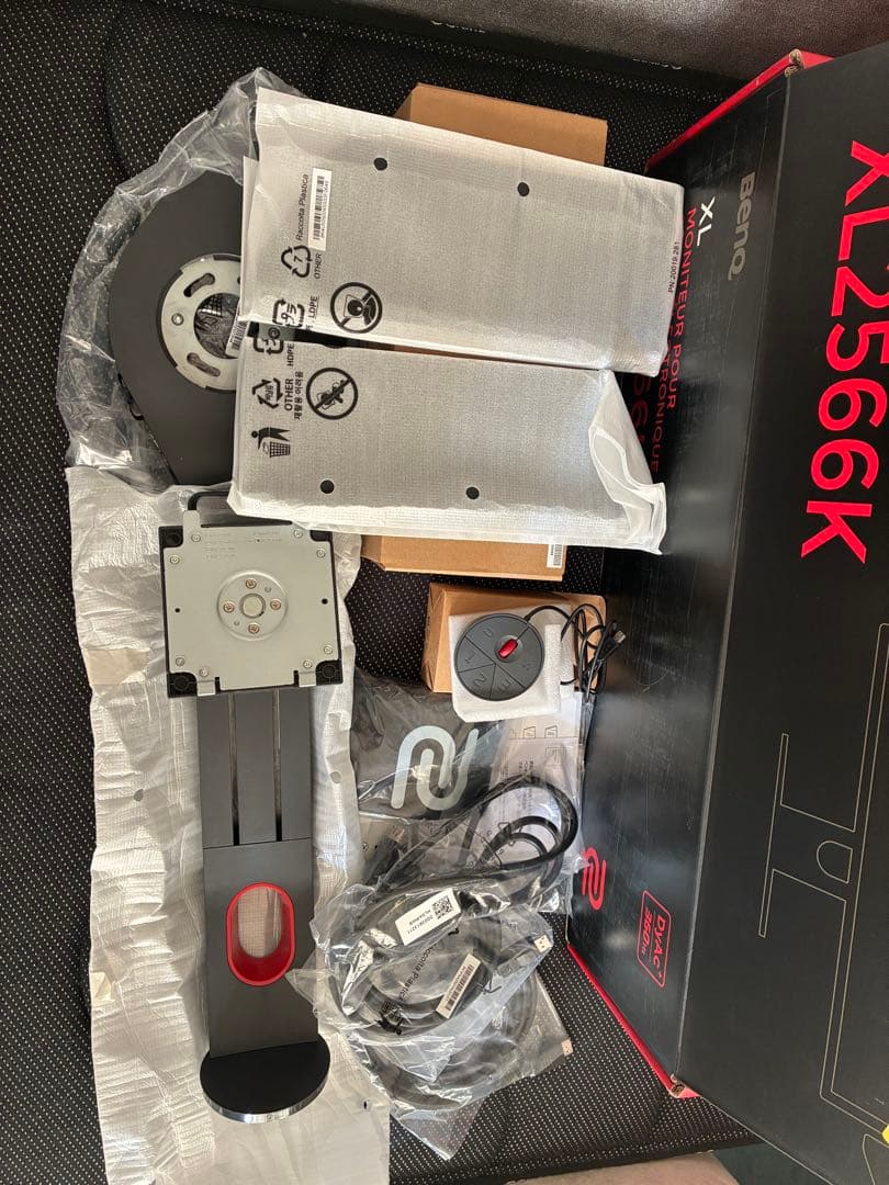 ゲーミングモニター　BenQ XL2566K 360Hz