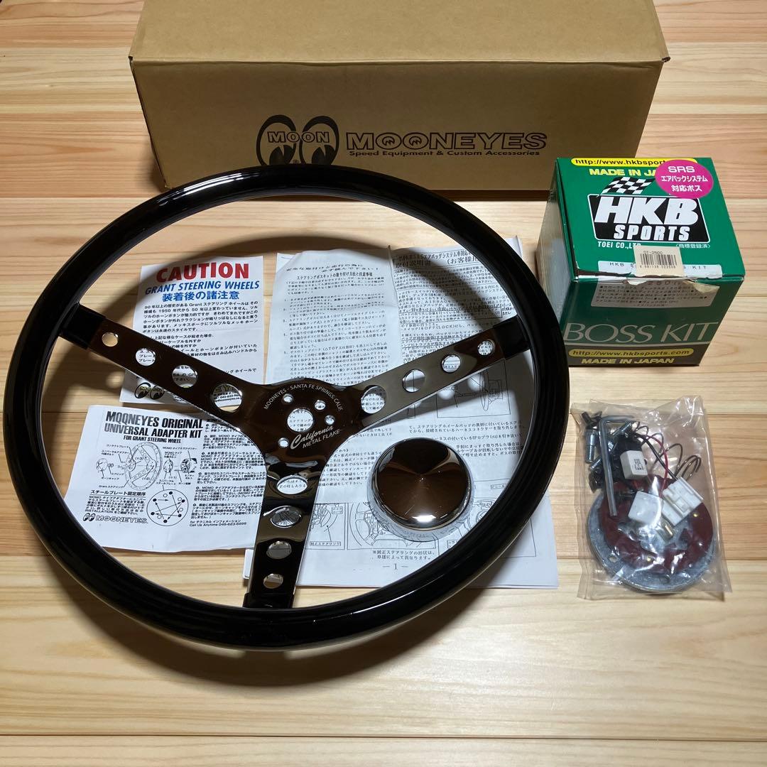 4-ホール フィンガー グリップ ステアリングφ38 ムーンアイズ　ハイエース他