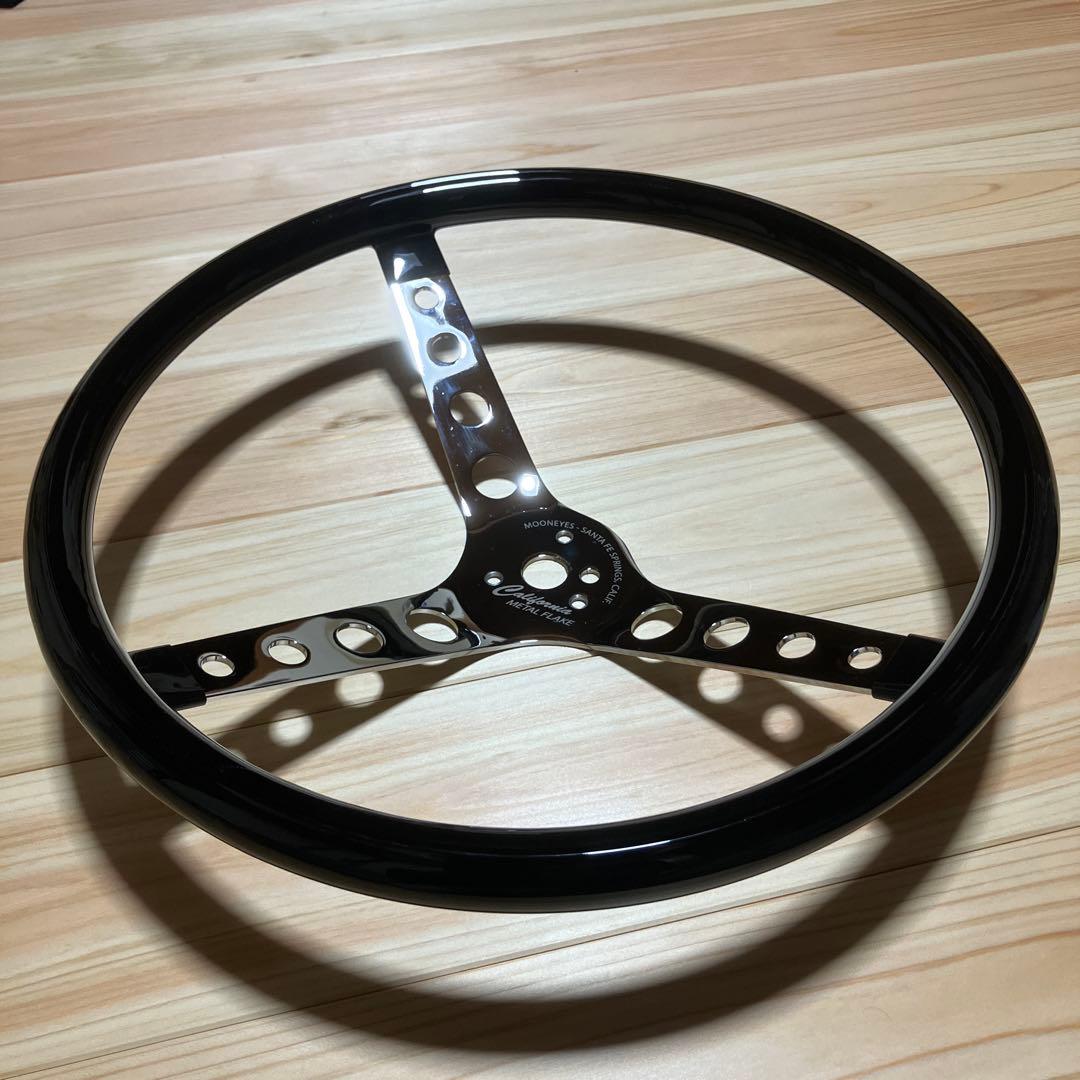 4-ホール フィンガー グリップ ステアリングφ38 ムーンアイズ　ハイエース他