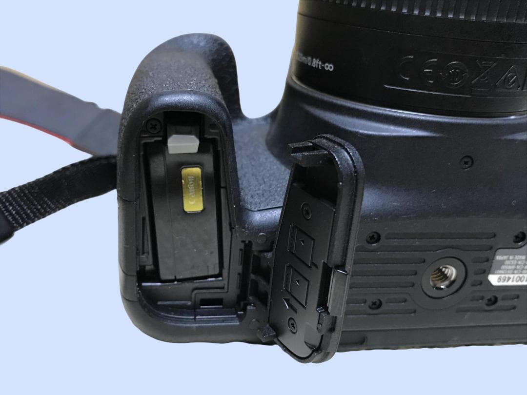 M4873 キャノン Canon EOS 9000D ZOOM LENS EF-