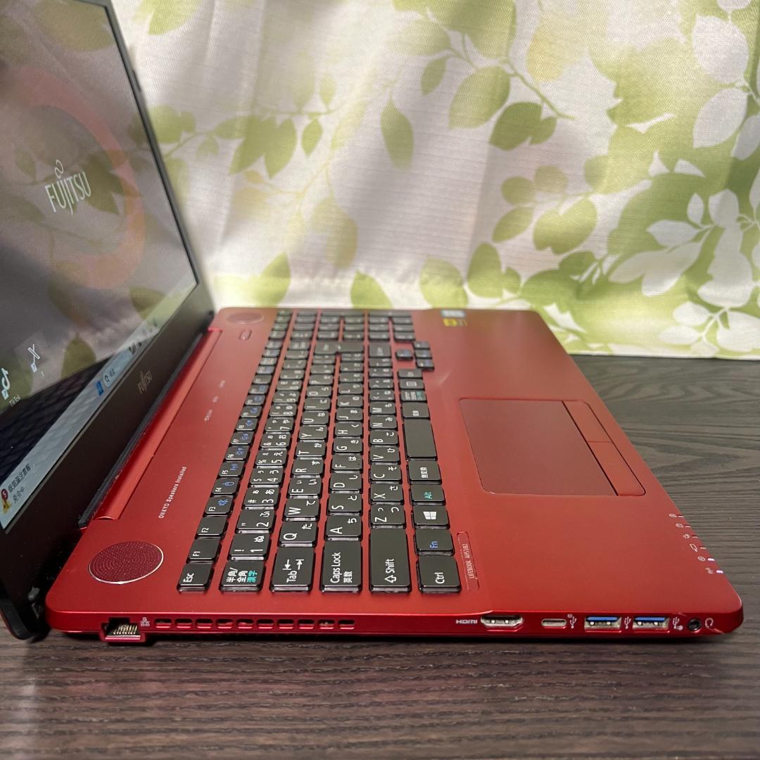 富士通 LIFEBOOK✨SSD256GB☆メモリ8GB☆Core i7☆レッド