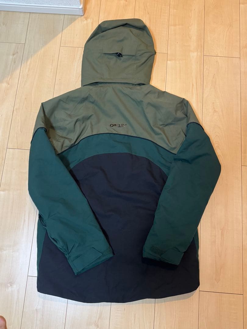 オークリー　スノーボードウェア　Oakley