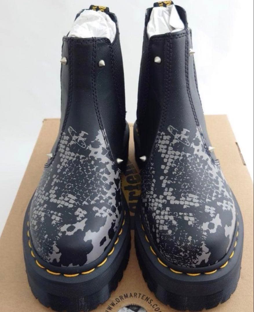 Dr. Martens サイドゴアブーツ ブラック迷彩
