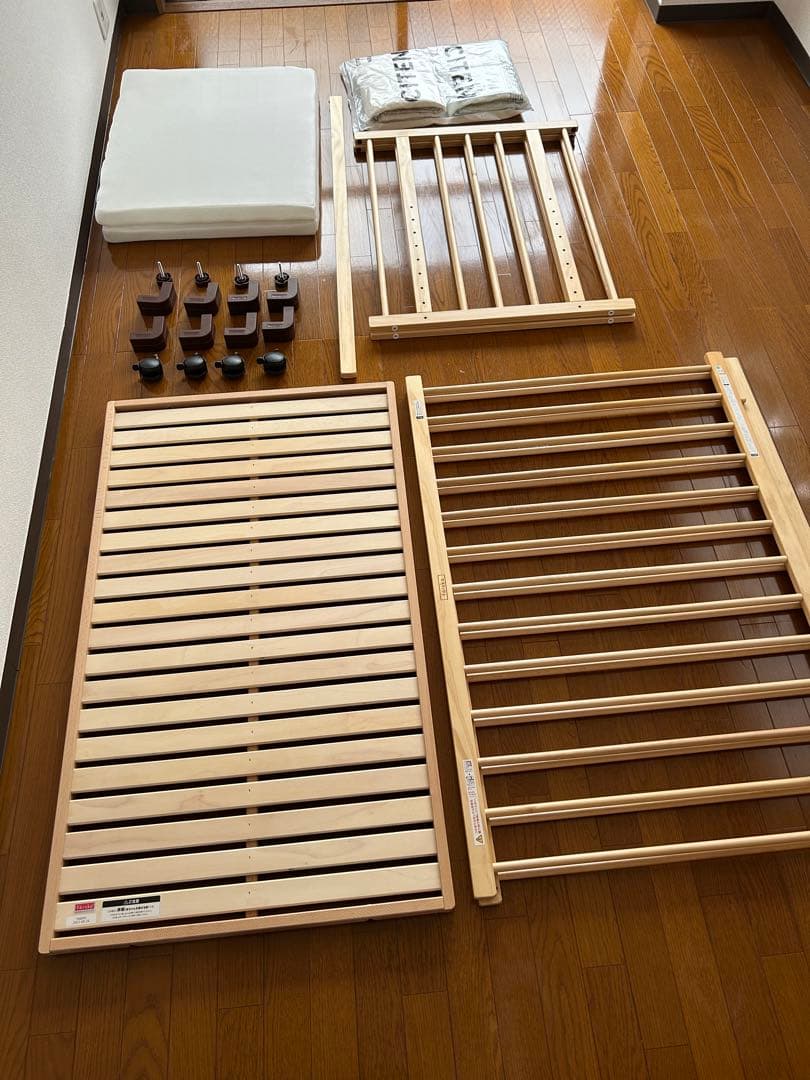 み*ほ様 färska ベッドサイドベッド　木製ベビーベッド マットレス付き