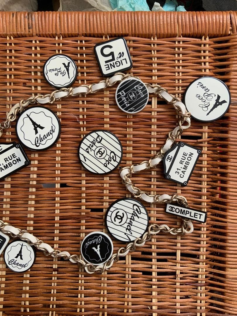 中古　美品　希少　シャネル　エッフェル塔　チャーム　ベルト