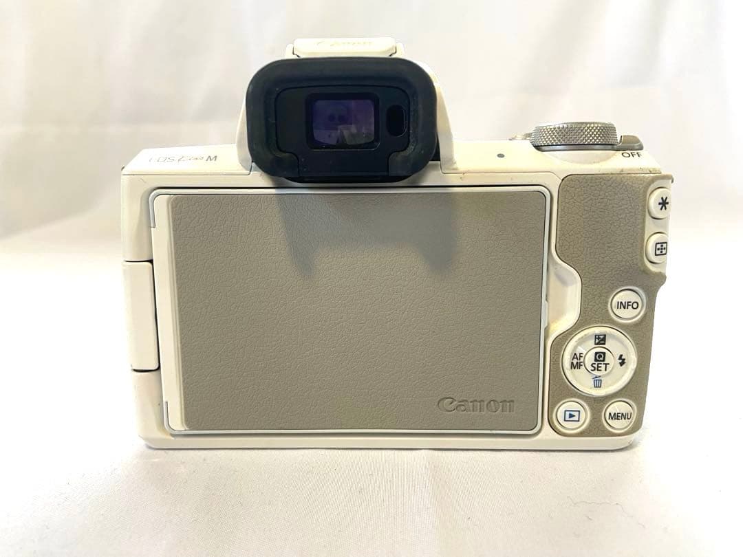 Canon EOS Kiss M EF-M 15-45mm レンズキット